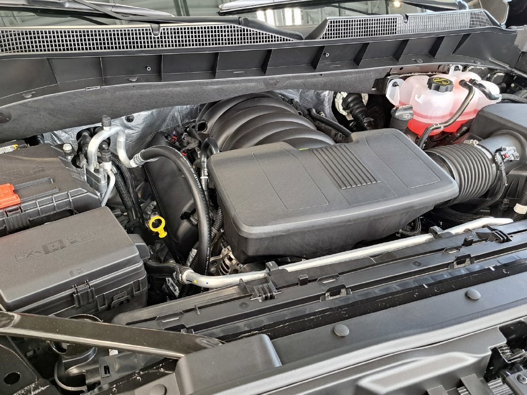 2026 Chevrolet Silverado 1500 RST Crew Cab Pickup Slide 14