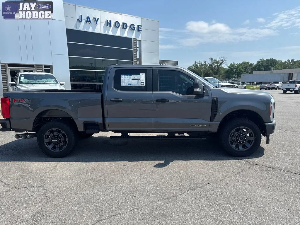 2026 Ford F-350 Super Duty XL - Photo 8