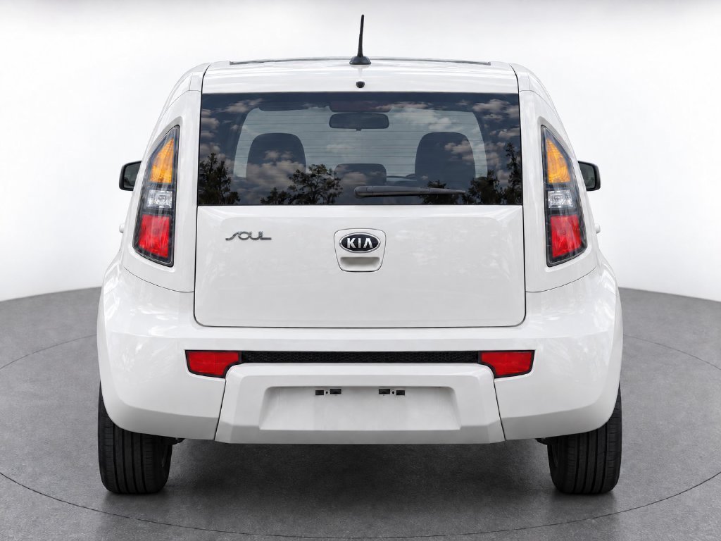 Used 2011 Beige Kia Exclaim image 7