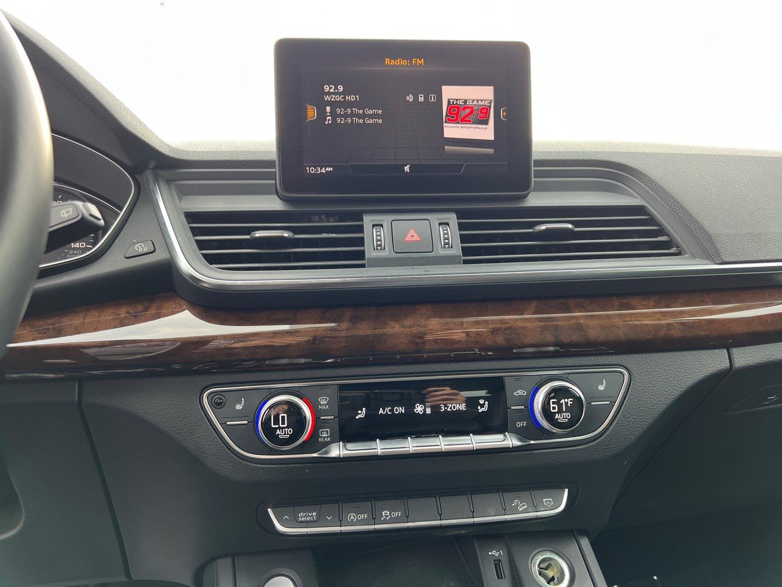 Used 2020 Brilliant Black Audi Premium image 29