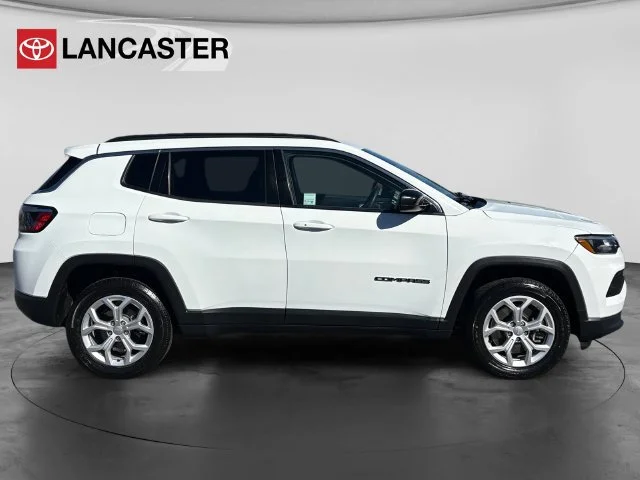 Used 2024 Bright White Clearcoat Jeep Latitude image 8