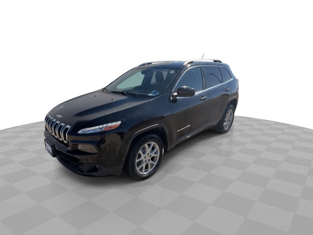 Used 2018 Black Jeep Latitude image 4