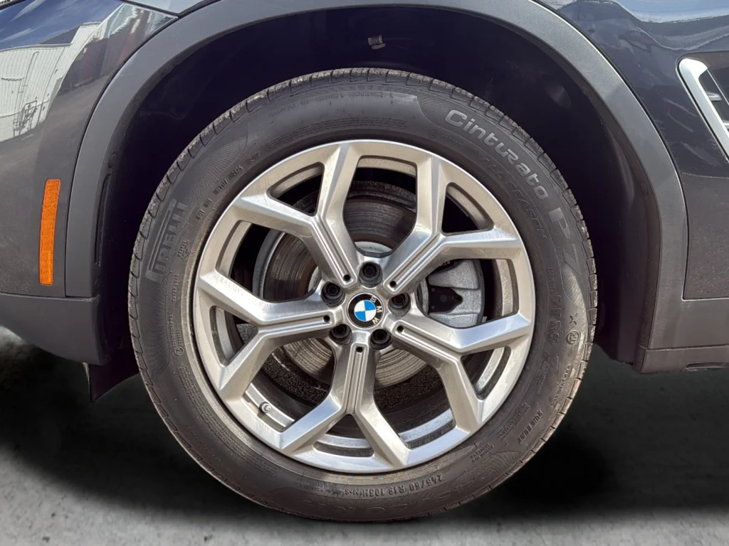 Used 2023 Gray BMW xDrive30i image 24