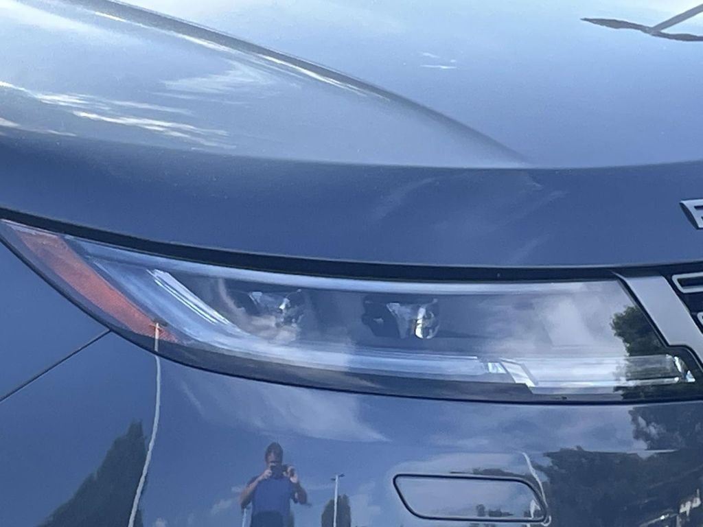 New 2027 Varesine Blue Land Rover SE image 4