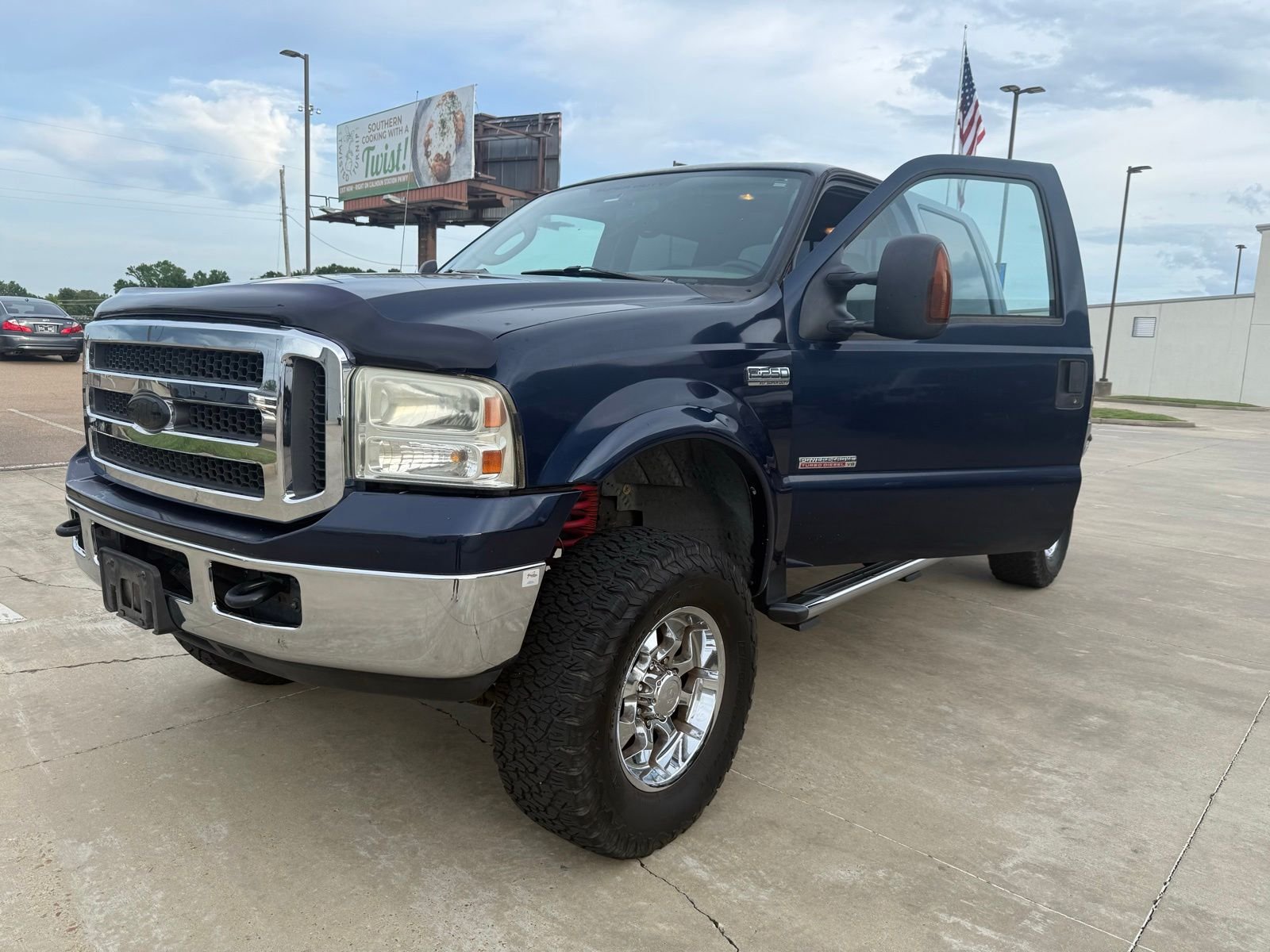 2005 Ford F-250 XLT 4x4 Crew Cab SWB's photo