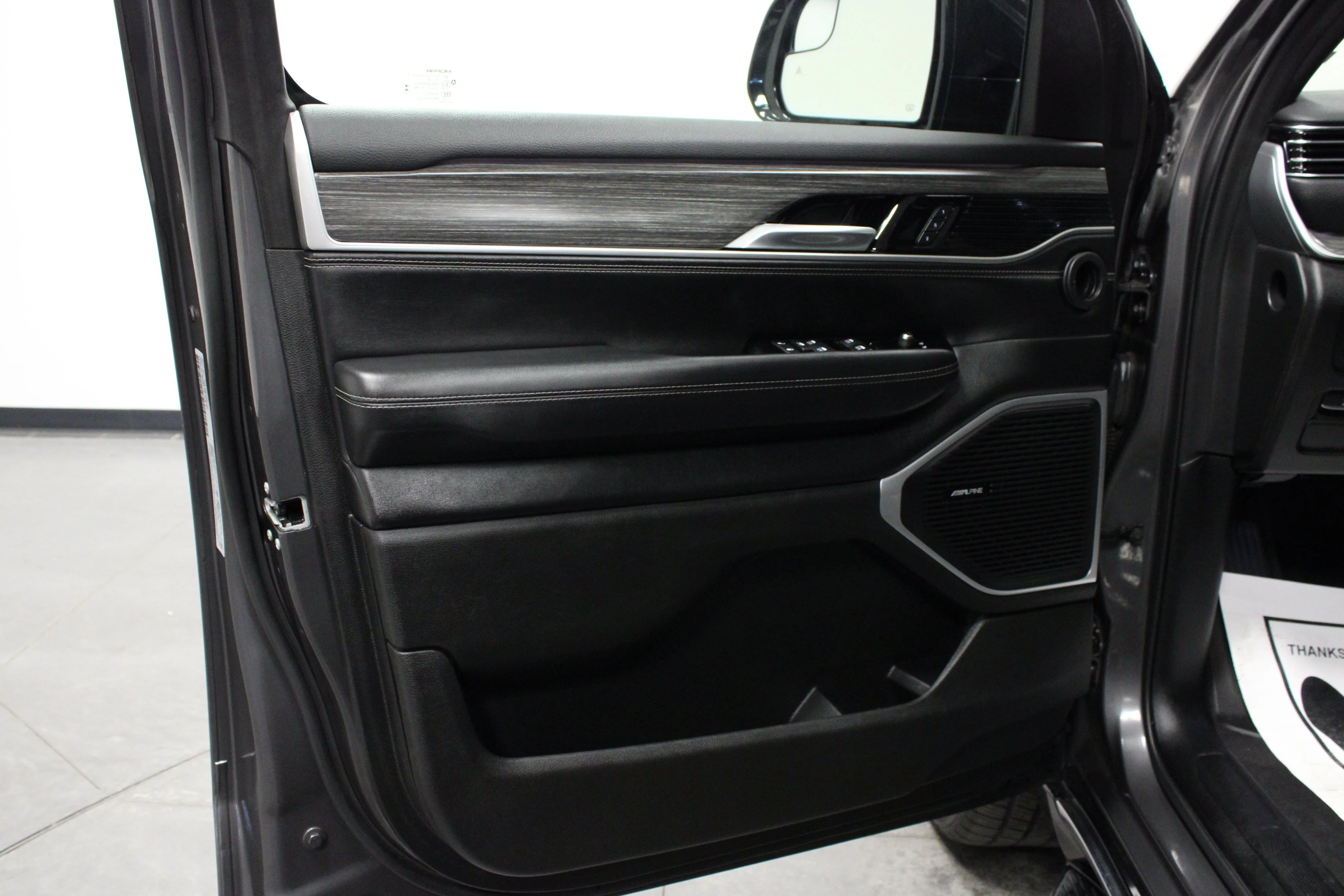 Used 2024 Baltic Gray Metallic Clearcoat Jeep Series II image 11
