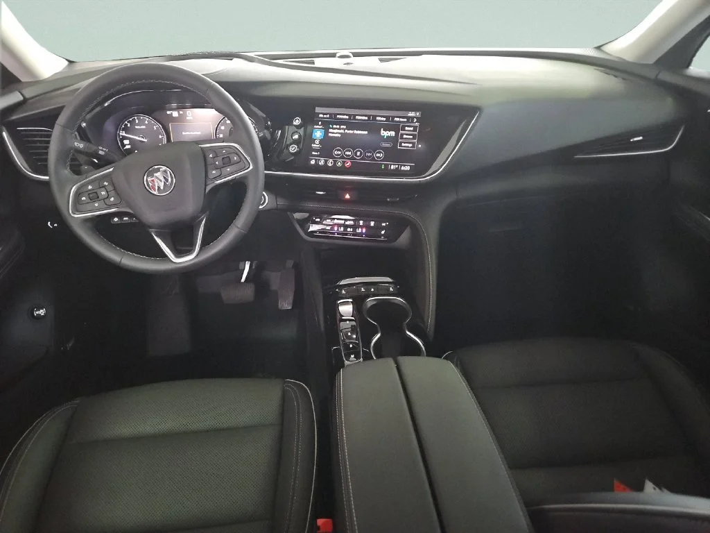 Used 2022 SUMMIT WHITE Buick Essence image 11