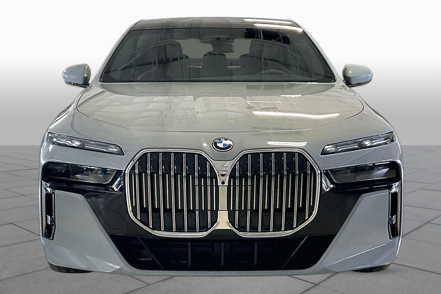 New 2026 Brooklyn Grey Metallic BMW 750e xDrive image 3