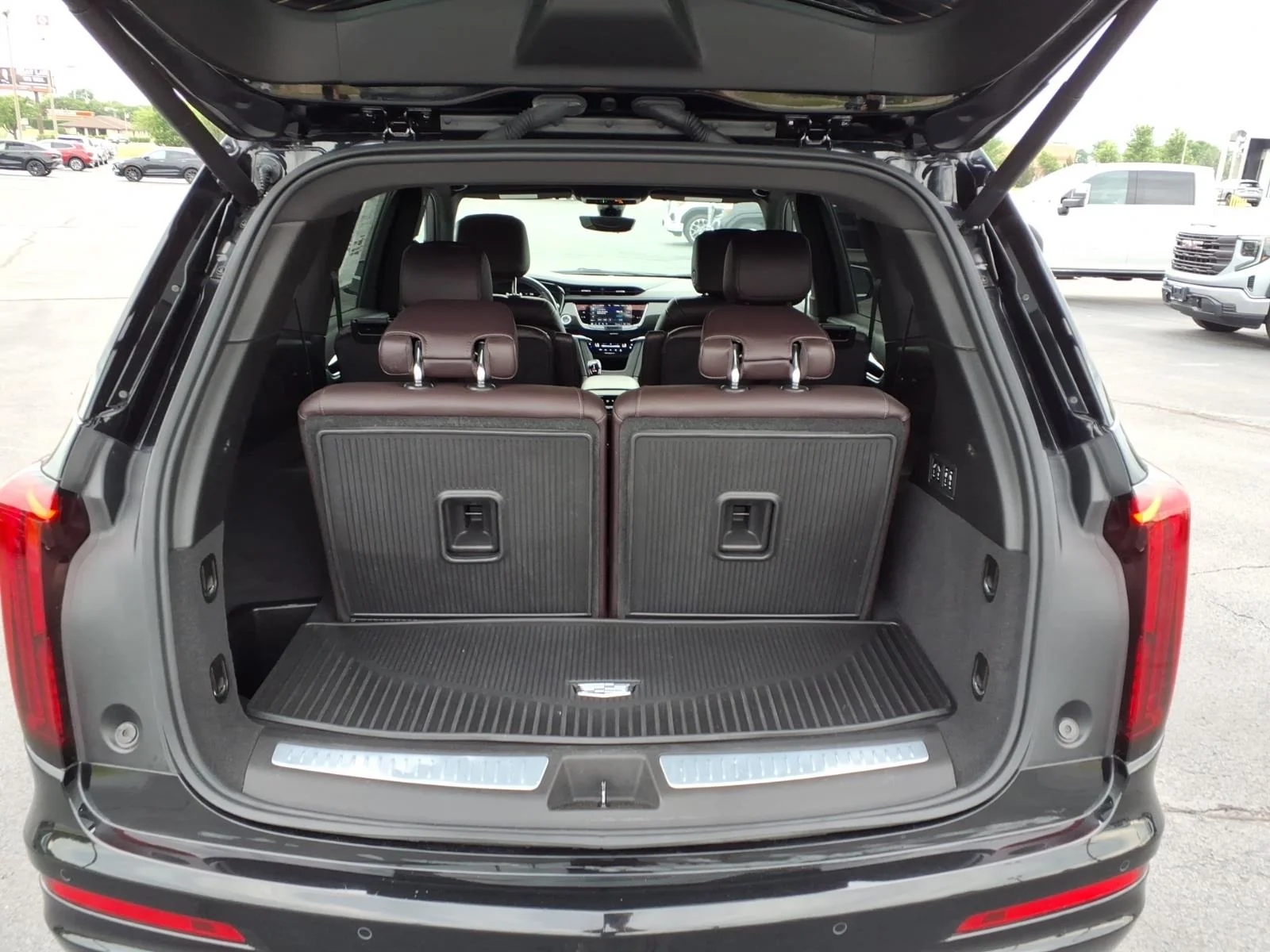 Used 2023 Black Cadillac Premium Luxury image 13