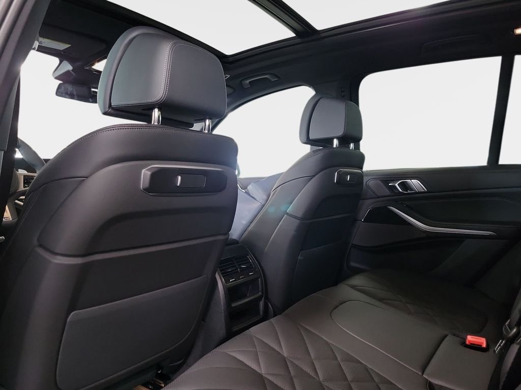 New 2026 Black Sapphire Metallic BMW xDrive40i image 10