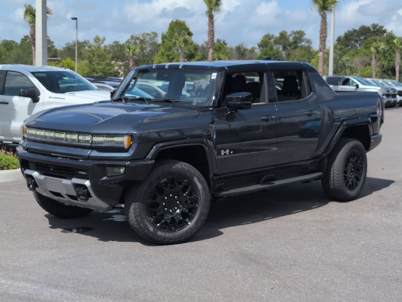 2026 GMC Hummer EV 2X's photo