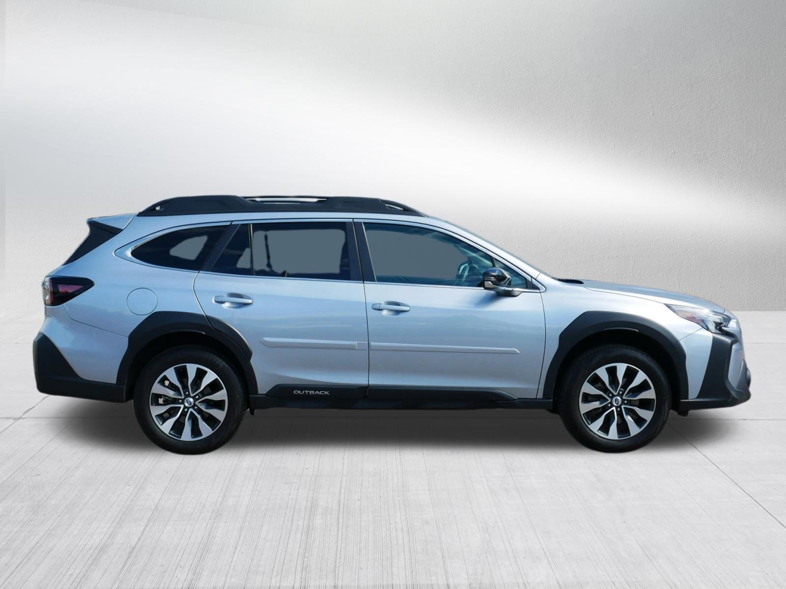 Used 2024 Ice Silver Metallic Subaru Limited image 8