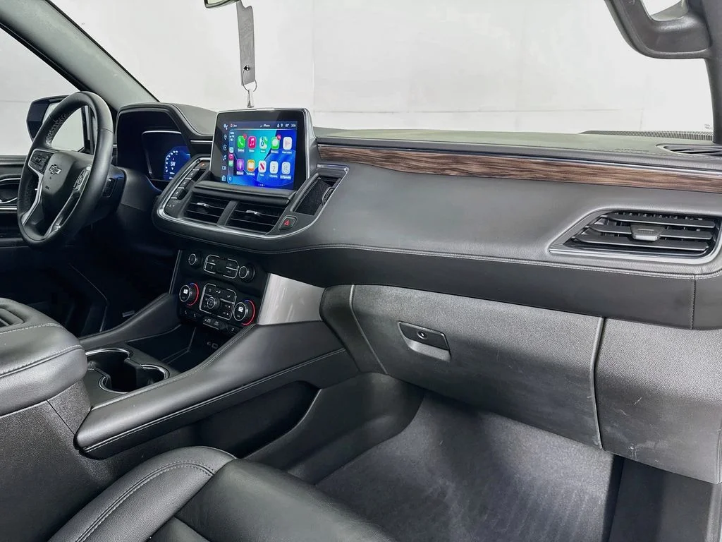 Used 2023 White Chevrolet Z71 image 37