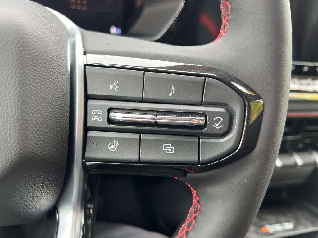 2026 Chevrolet Colorado Z71 - Photo 15