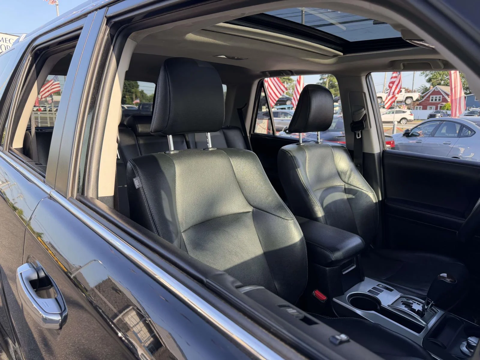 2022 Toyota 4Runner Limited - Photo 8