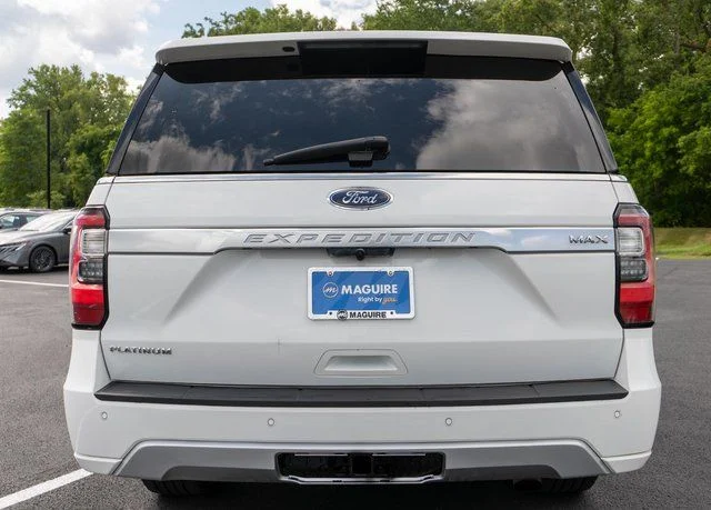 Used 2021 White Metallic Ford Platinum image 7