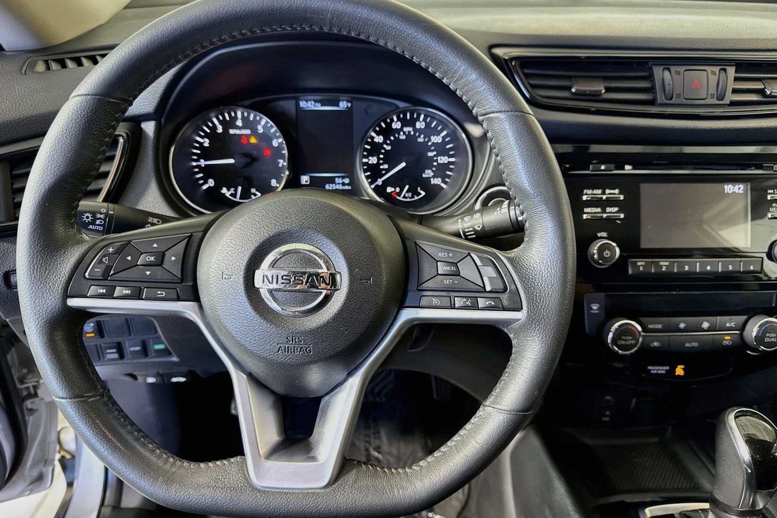 Used 2017 Brilliant Silver Nissan SV image 11