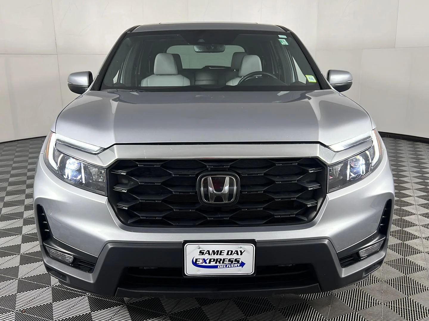 Used 2023 Lunar Silver Metallic Honda EX-L image 3