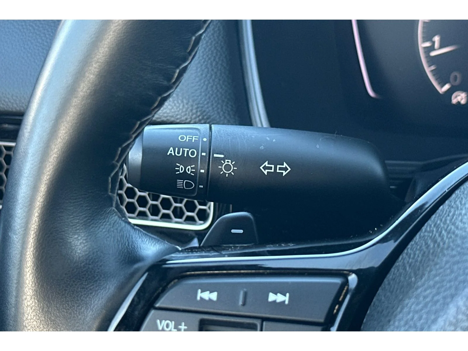 Used 2025 Meteorite Gray Metallic Honda Sport image 36