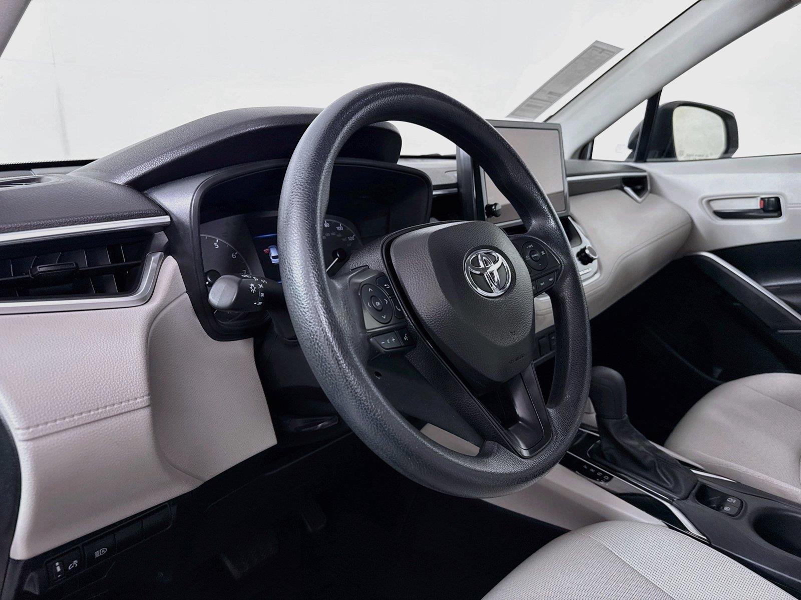 Certified Used 2024 Wind Chill Pearl Toyota L image 4
