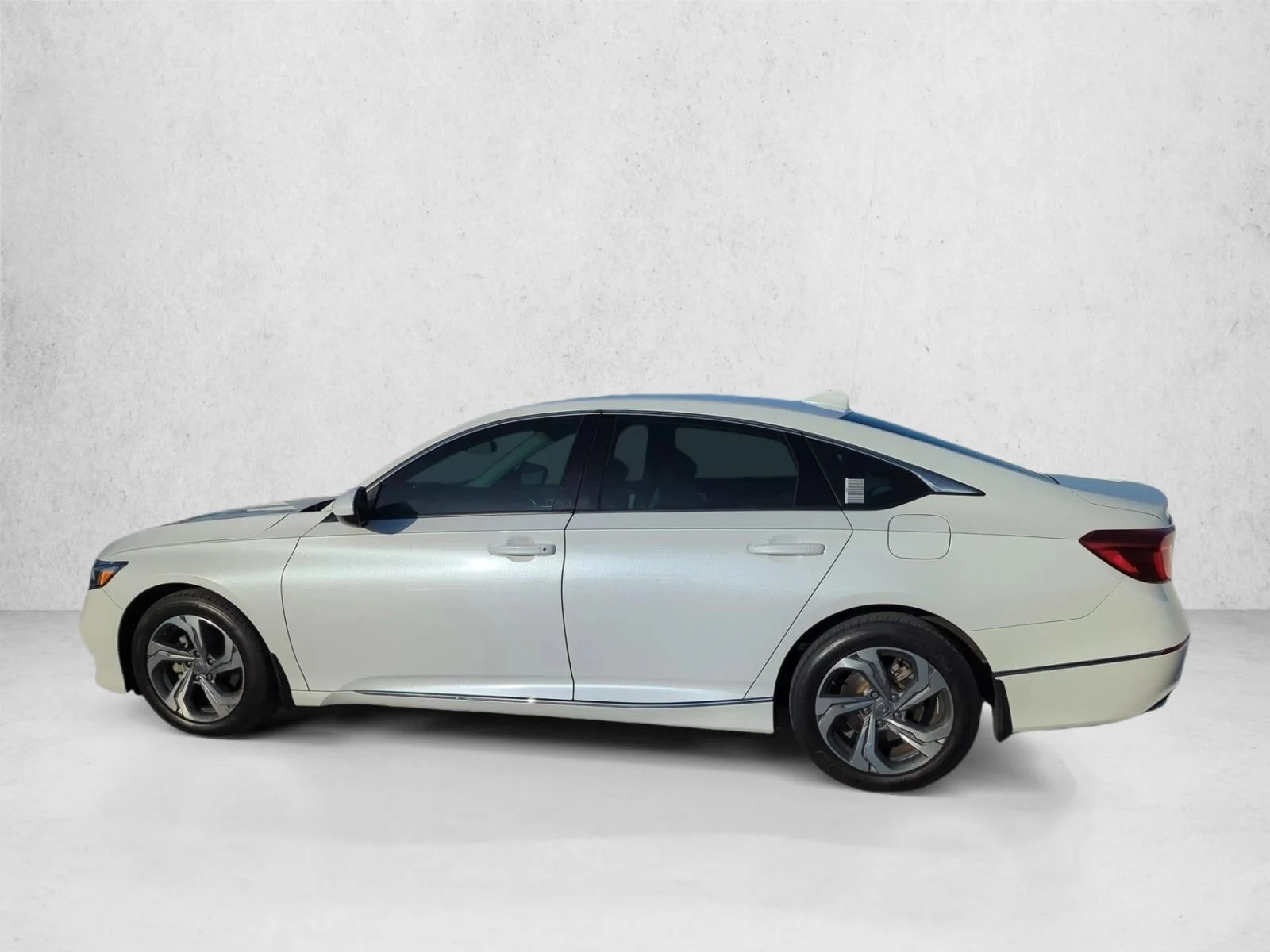 Used 2019 Platinum White Pearl Honda EX 1.5T image 5