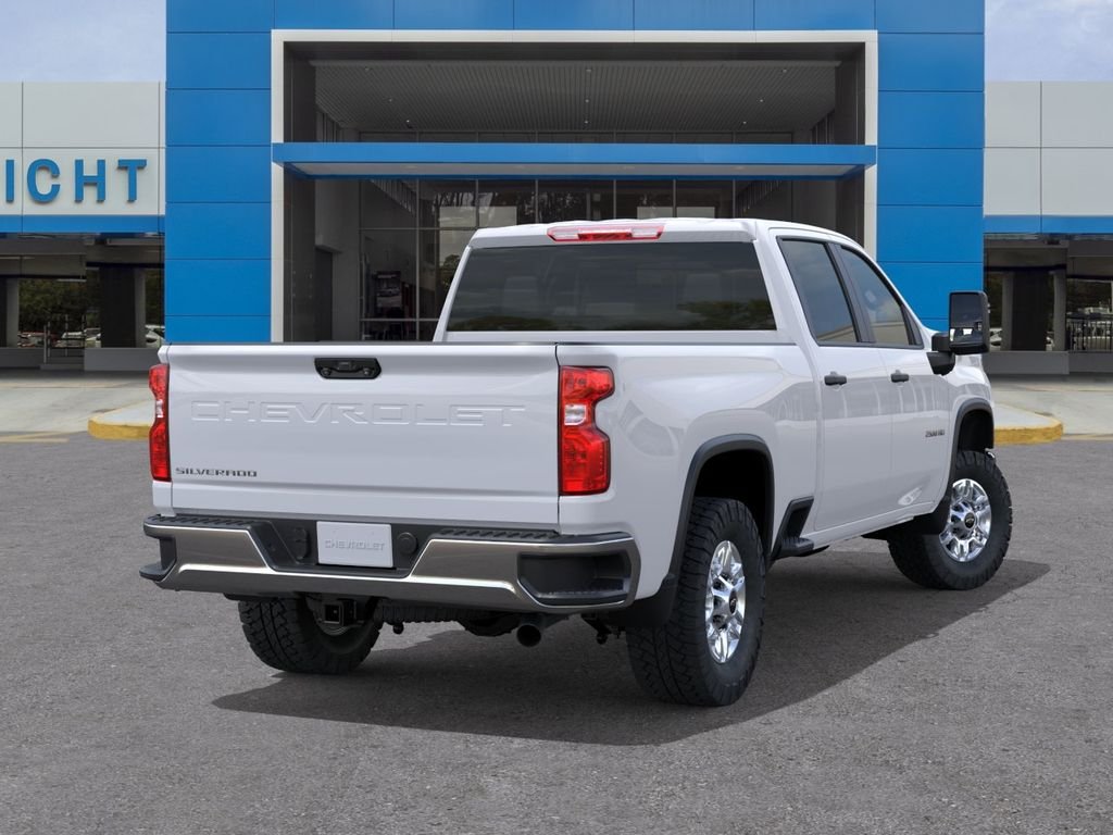 New 2026 Summit White Chevrolet WT image 4
