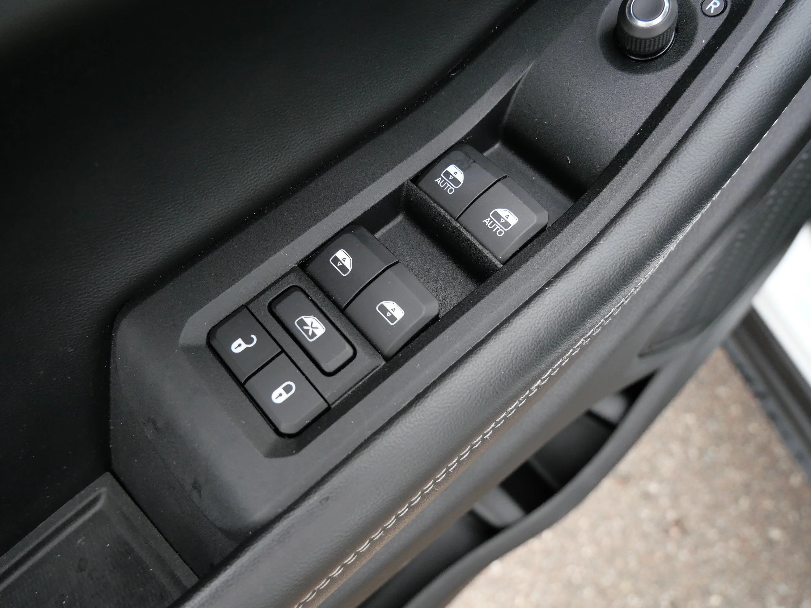 Used 2023 Bright White Clearcoat Jeep Limited image 23