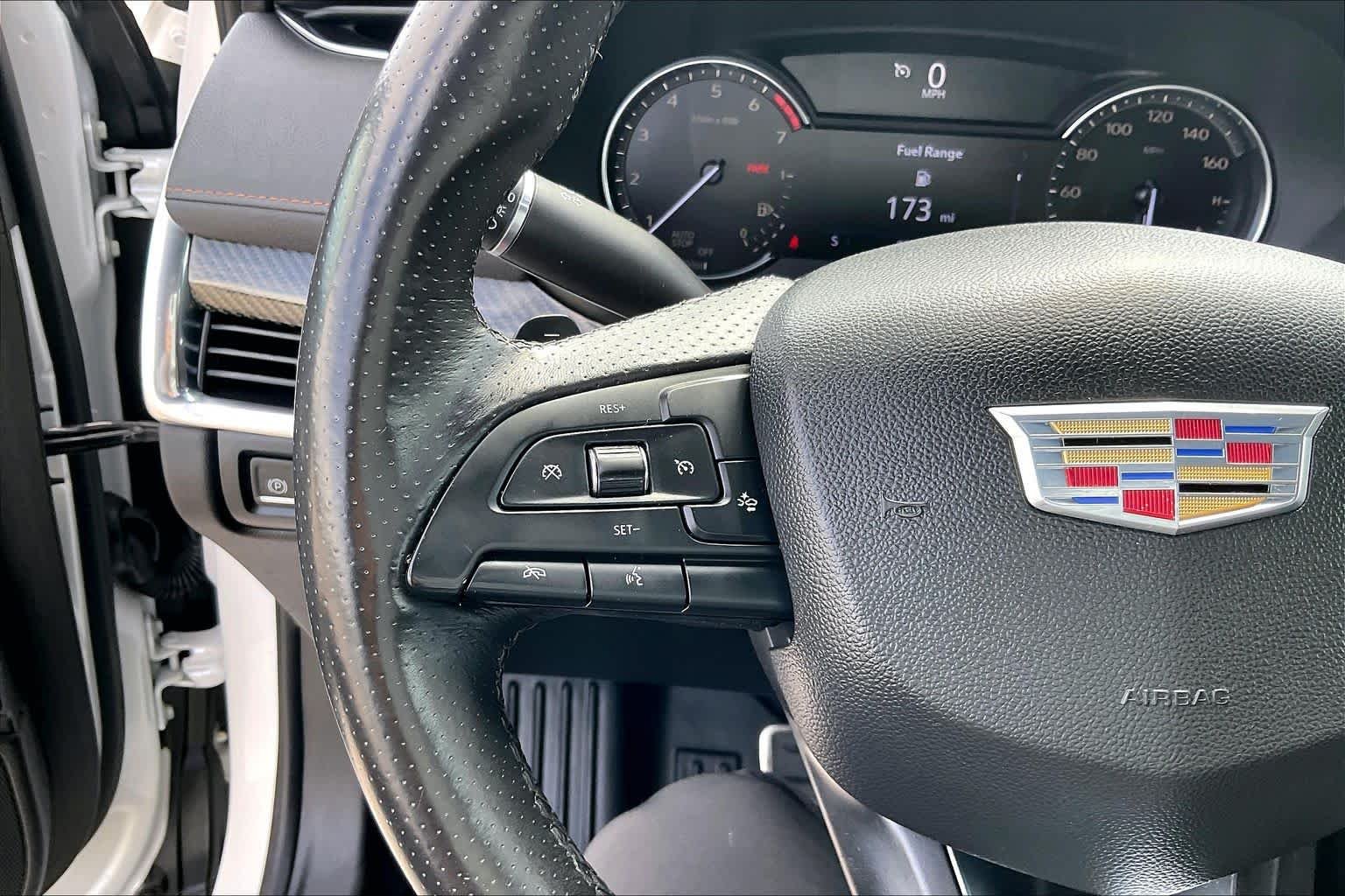 Used 2019 CRYSTAL WHITE TRICOAT Cadillac FWD Sport image 21