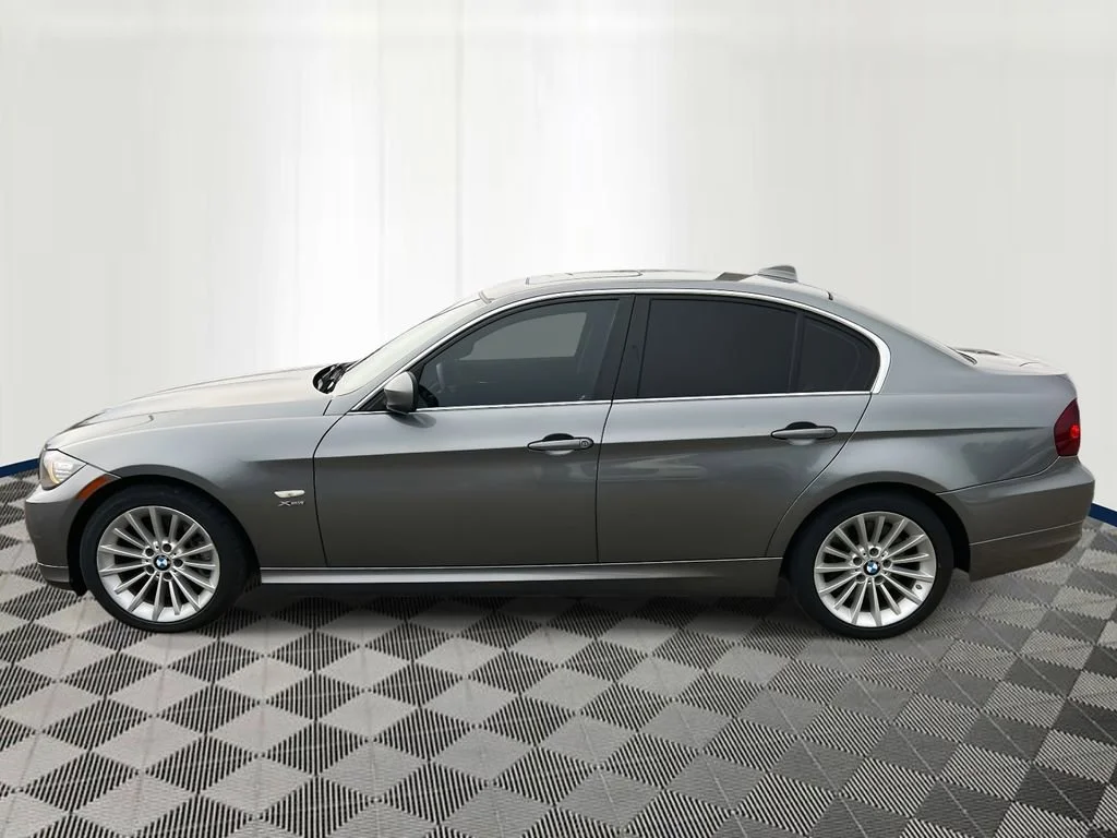 Used 2010 BMW 3 Series 335i with VIN WBAPL3C53AA409214 for sale in Eastpointe, MI