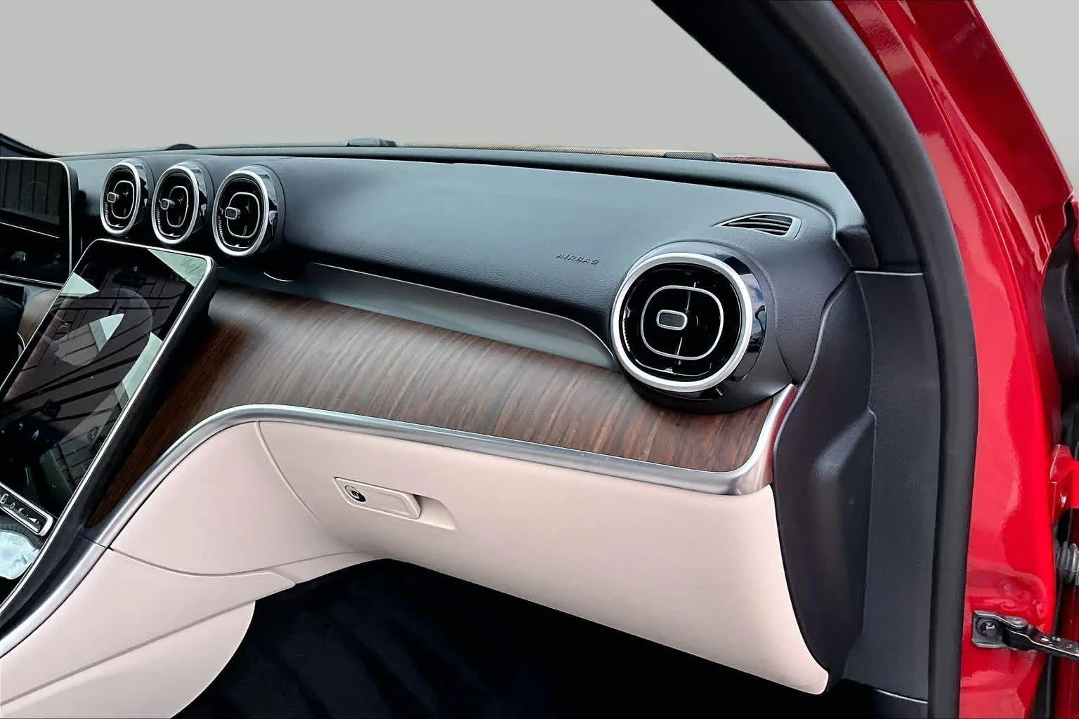 Certified Used 2026 MANUFAKTUR Patagonia Red Metallic Mercedes-Benz C 300 image 18