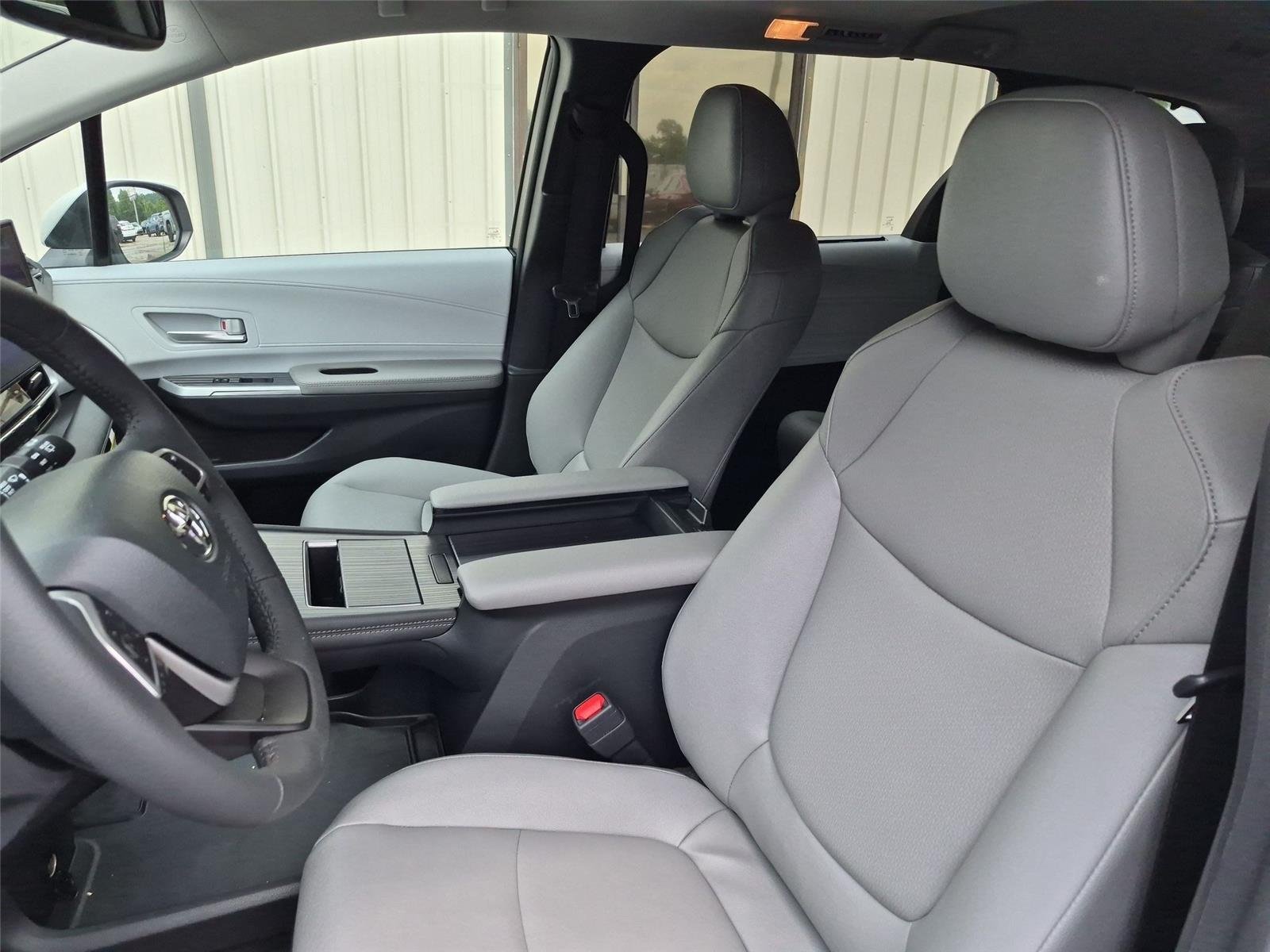 Used 2026 Wind Chill Pearl Toyota XLE image 18