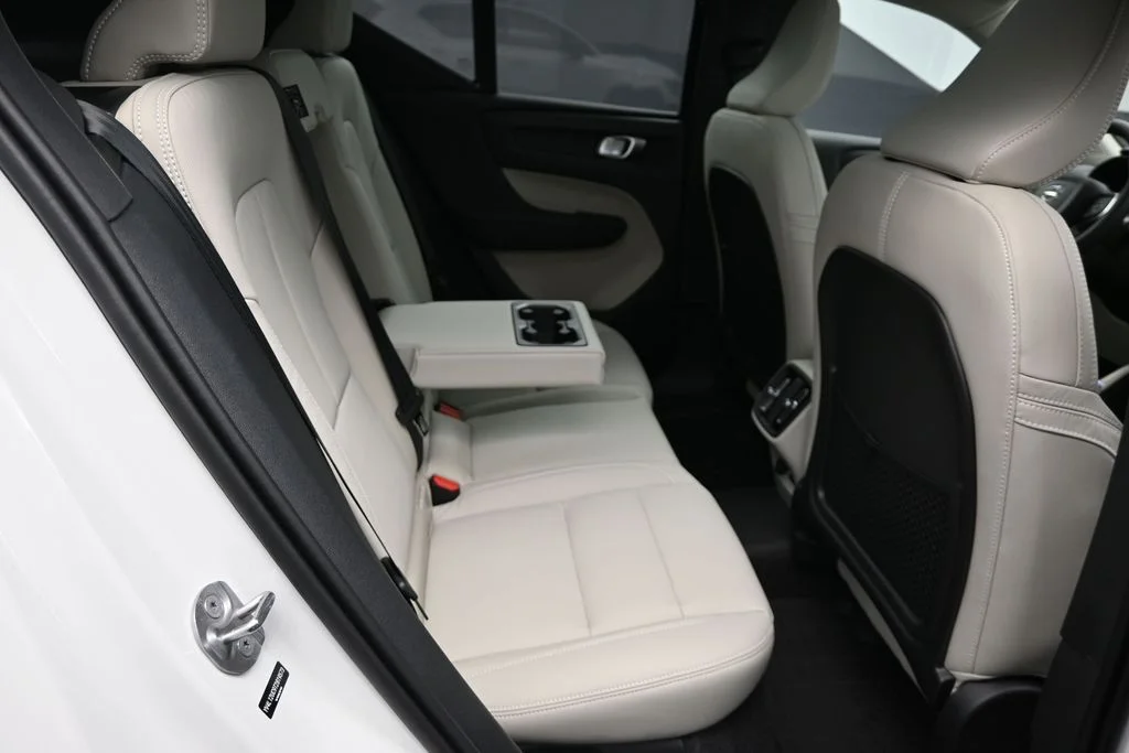 New 2026 Crystal White Volvo Plus image 17