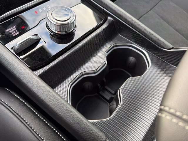 New 2026 Diamond Black Crystal Pearl-Coat Exterior Paint Jeep Altitude image 20