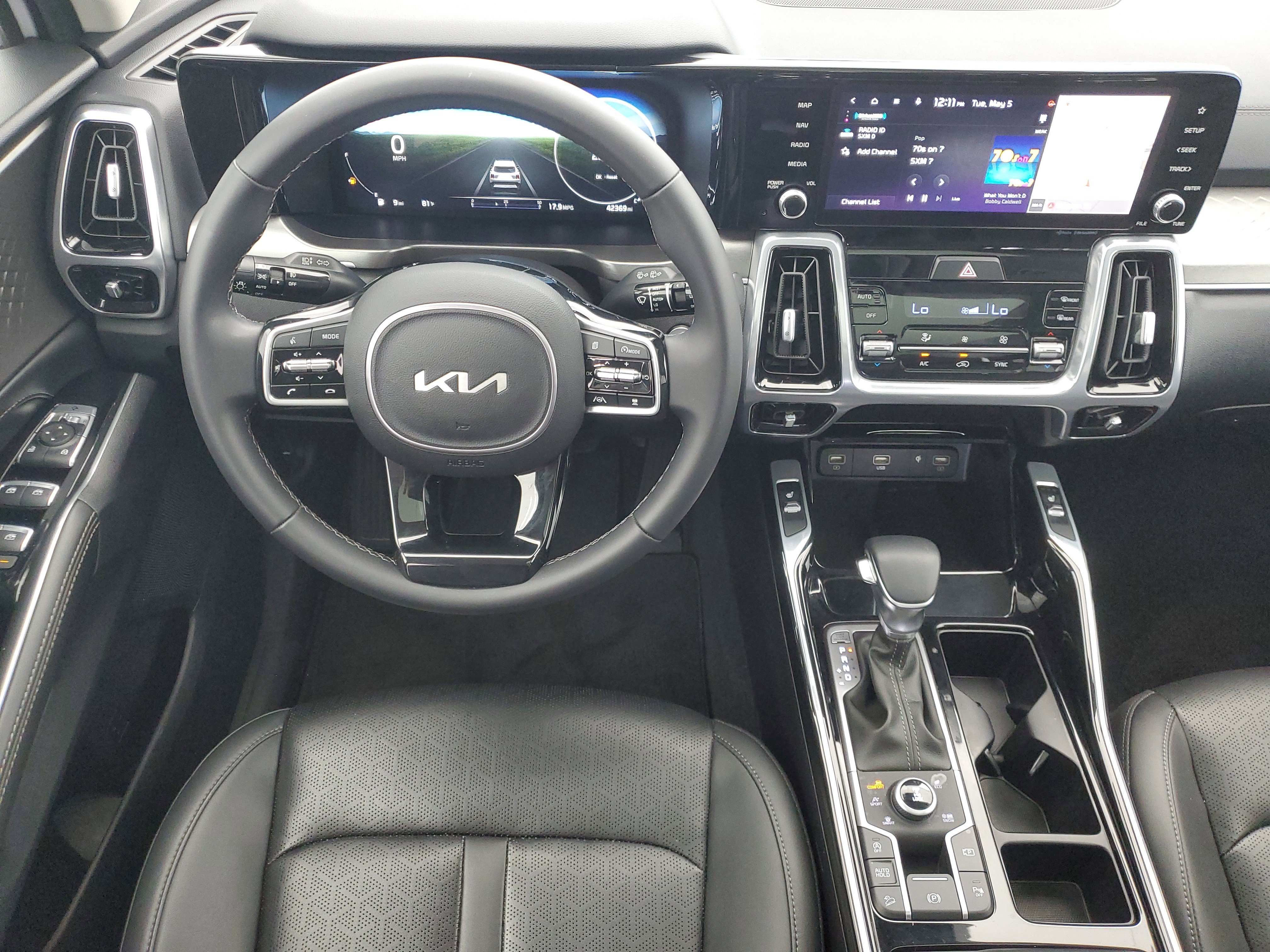 Used 2023 Glacial White Pearl Kia SX image 17
