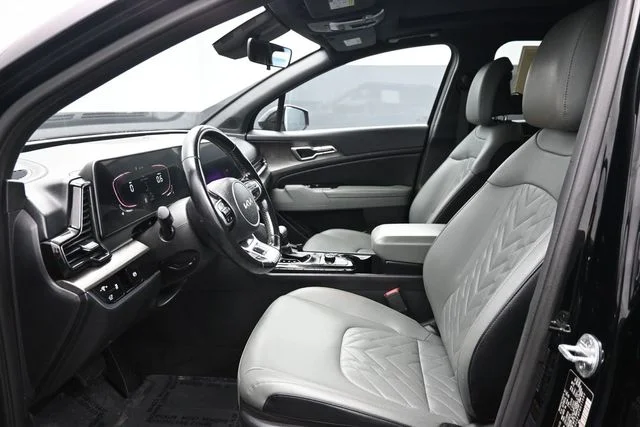 Used 2023 Black Kia X-Line image 7