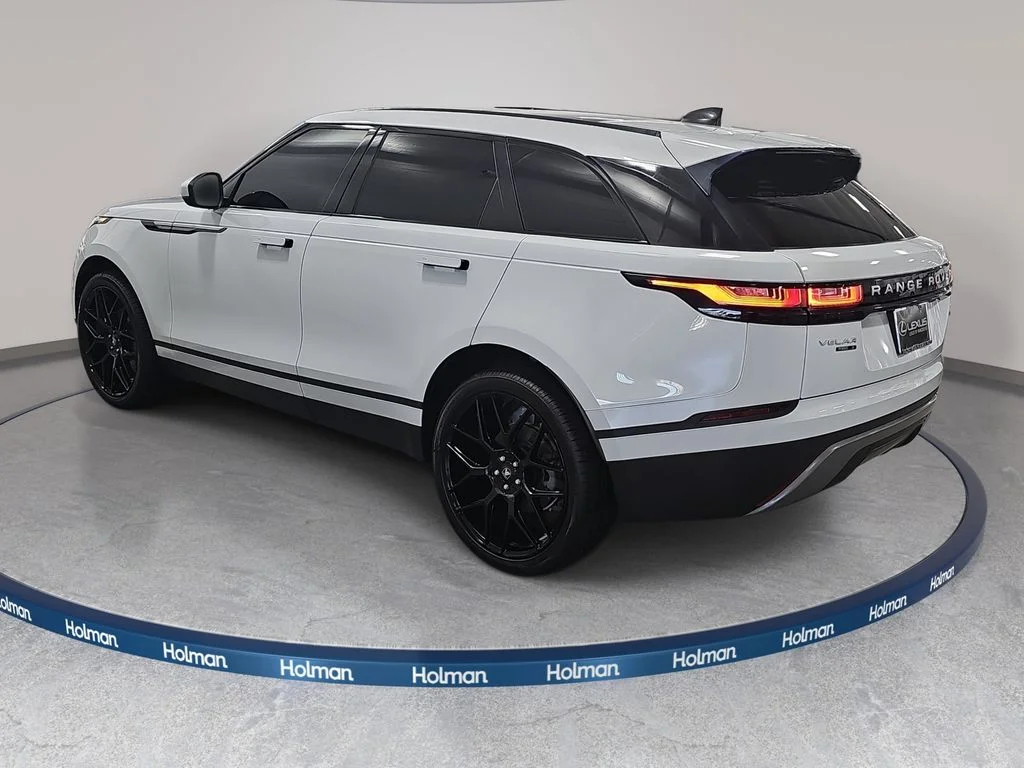 Used 2018 White Land Rover S image 8