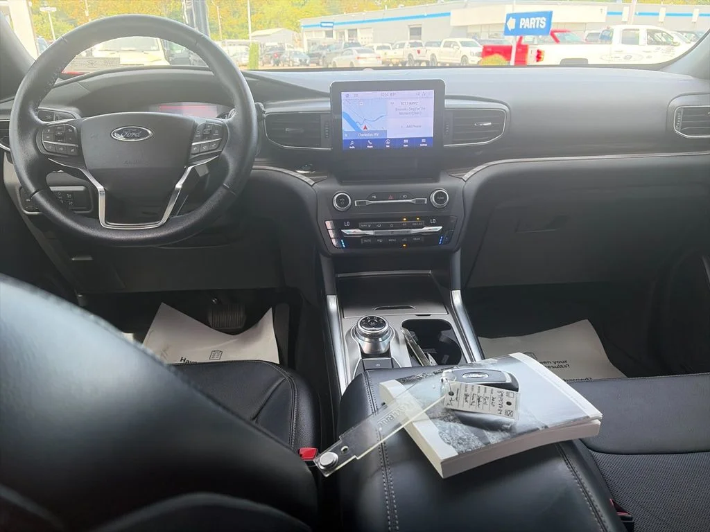 Used 2020 Black Ford Limited image 16