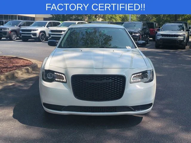 Used 2023 White Chrysler Touring image 8