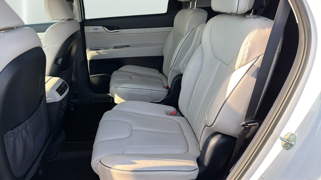 Used 2024 White Hyundai Calligraphy image 18