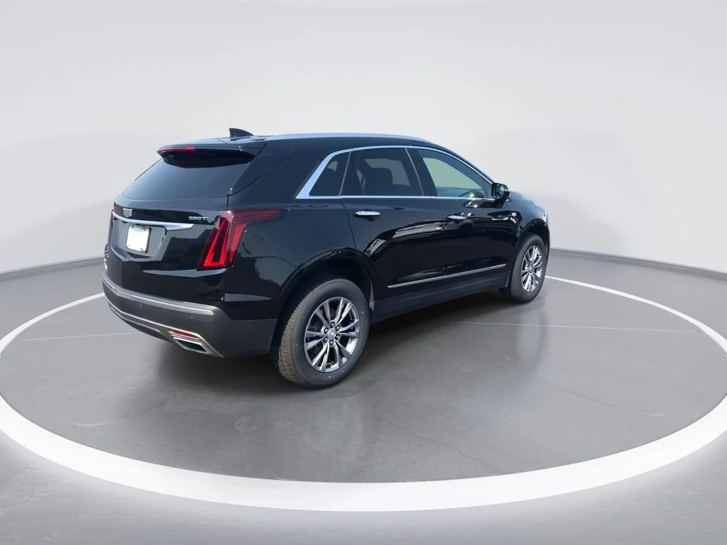Used 2022 Black Cadillac Premium Luxury image 8