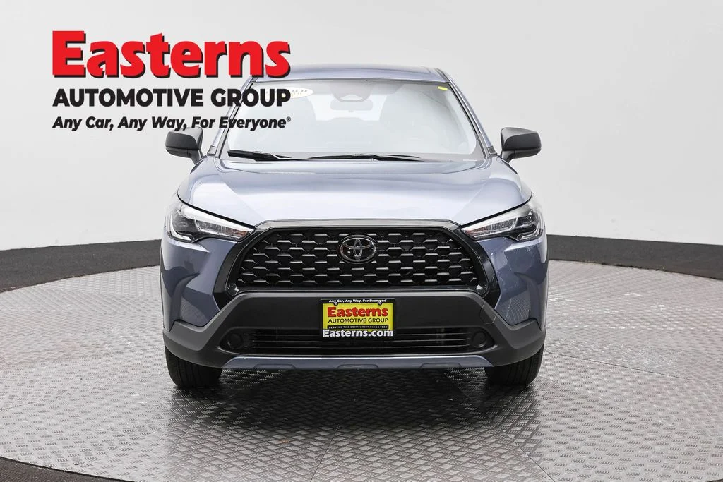 Used 2025 Gray Toyota L image 2