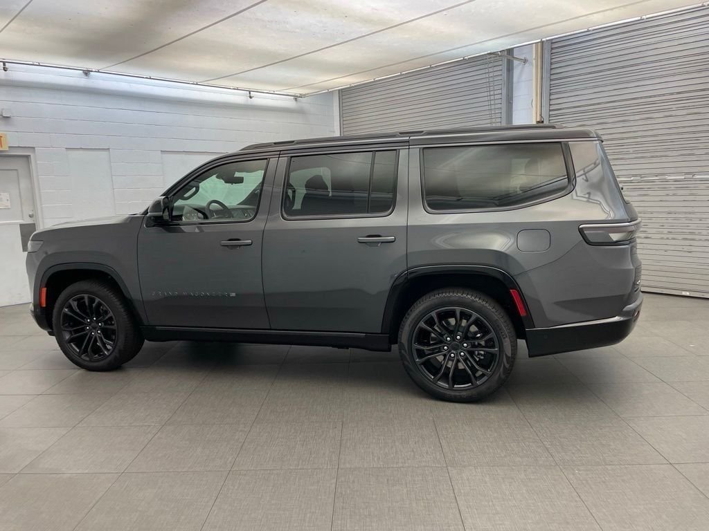 New 2026 Baltic-Gray Metallic Clear-Coat Exterior Paint Jeep Summit Reserve image 6