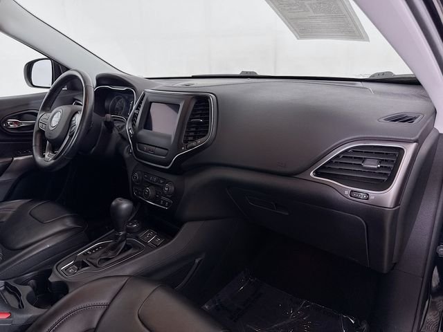 Used 2019 Black Jeep Latitude Plus image 26