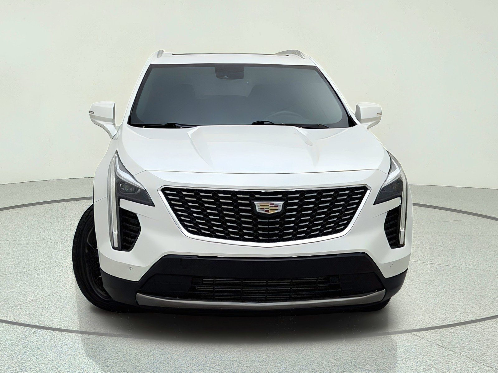 Used 2021 Crystal White Tricoat Cadillac FWD Premium Luxury image 3