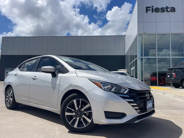 2023 Nissan Versa 1.6 SV