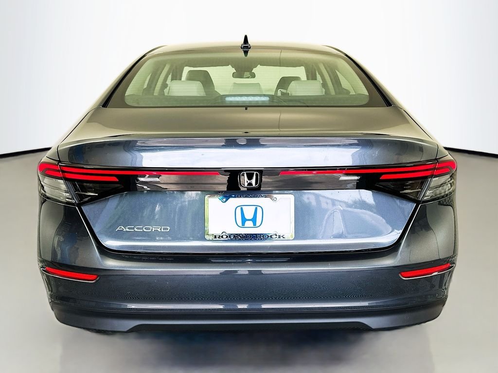 New 2026 Meteorite Gray Metallic Honda SE image 6
