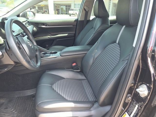 Used 2022 Black Toyota SE image 9