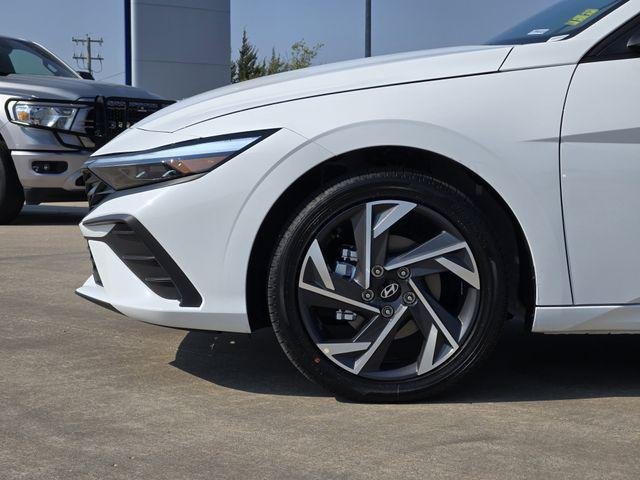 2025 Hyundai Elantra Blue - Photo 8