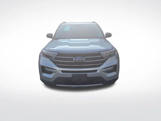 Certified Used 2024 Silver Ford XLT image 9