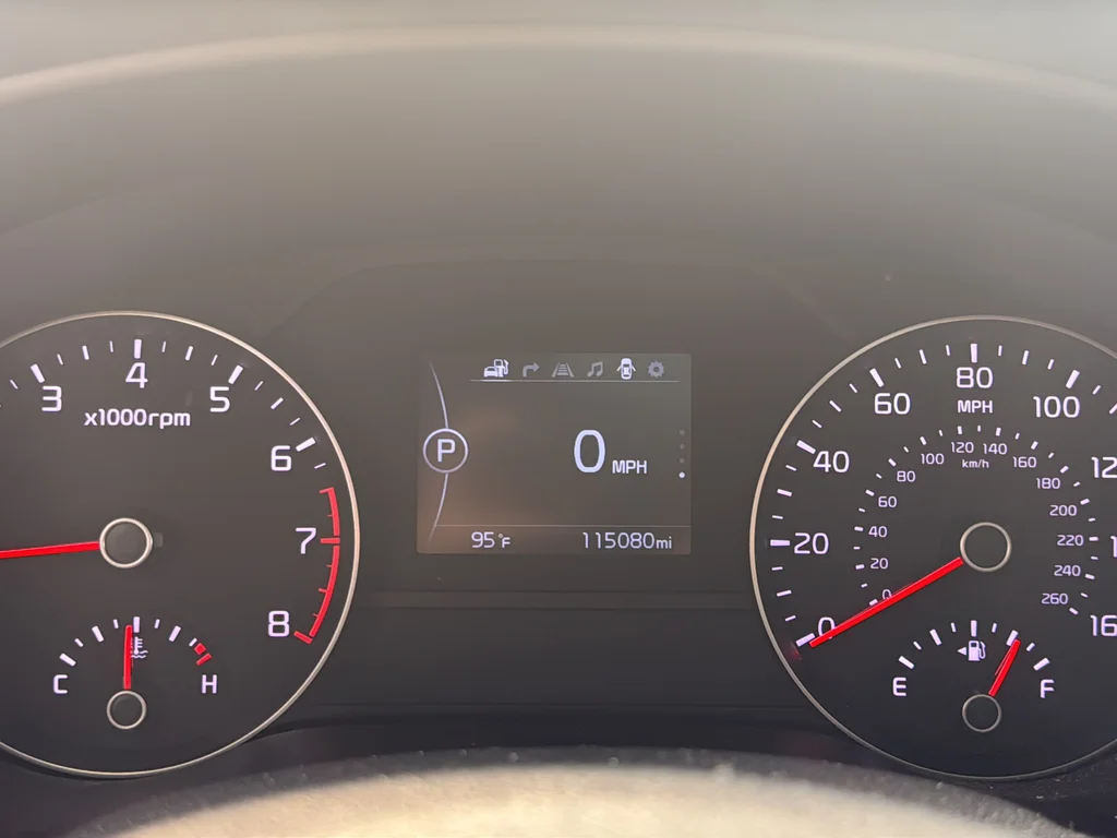 Used 2017 Red Kia EX image 36